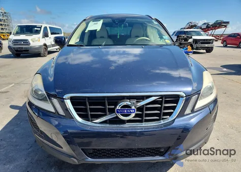 2013 Volvo Xc60 3.2 from USA, damaged, VIN YV4952DL1D2418342